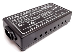 Tomanek CASE-2 9V DC 18V DC - zasilacz do efektów gitarowych